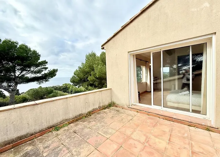 Alba, Sejour En Bord De