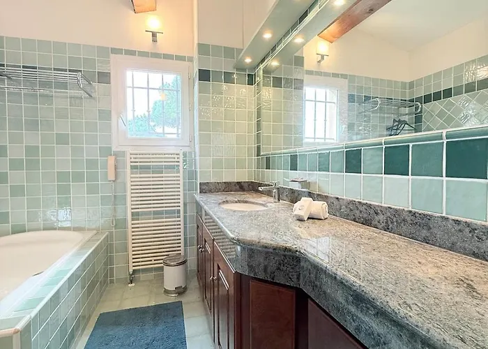 Holiday home Alba, Sejour En Bord De Hyeres