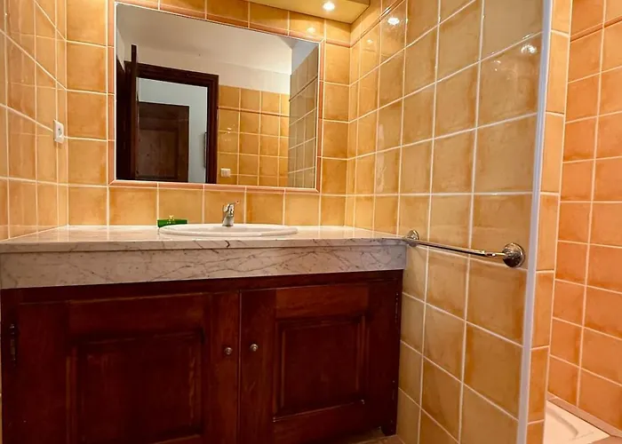 Alba, Sejour En Bord De *